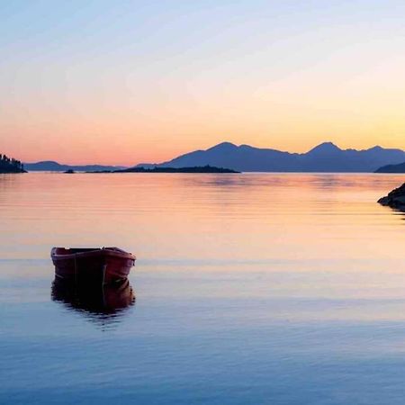 Bothan Dubh Self Catering Cabin Kishorn Exterior foto